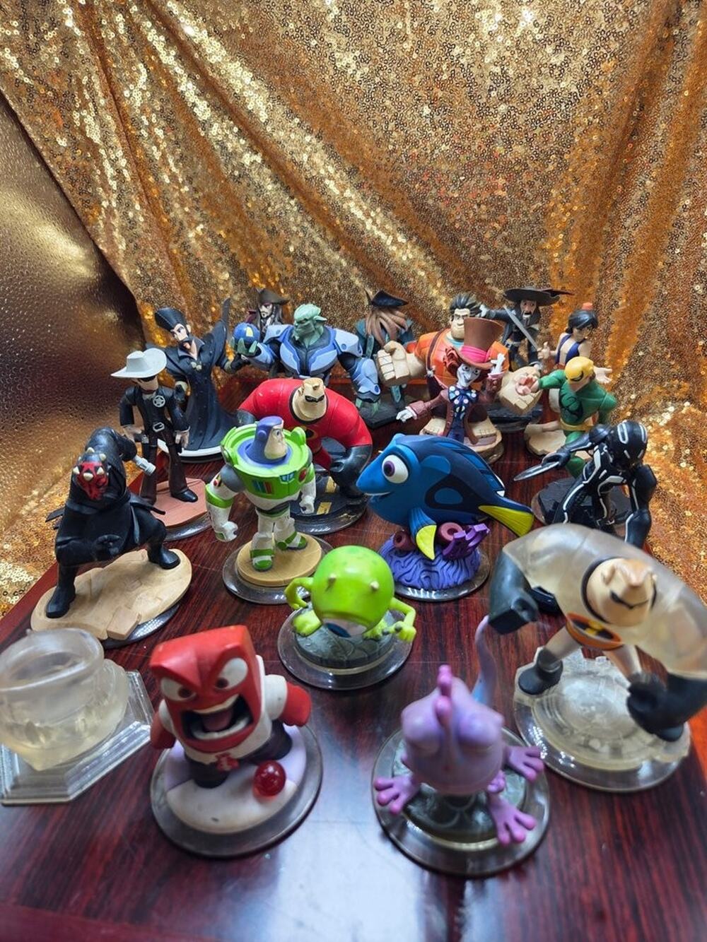Disney Infinity 1.0 2.0 3.0 Figures Lot of 17